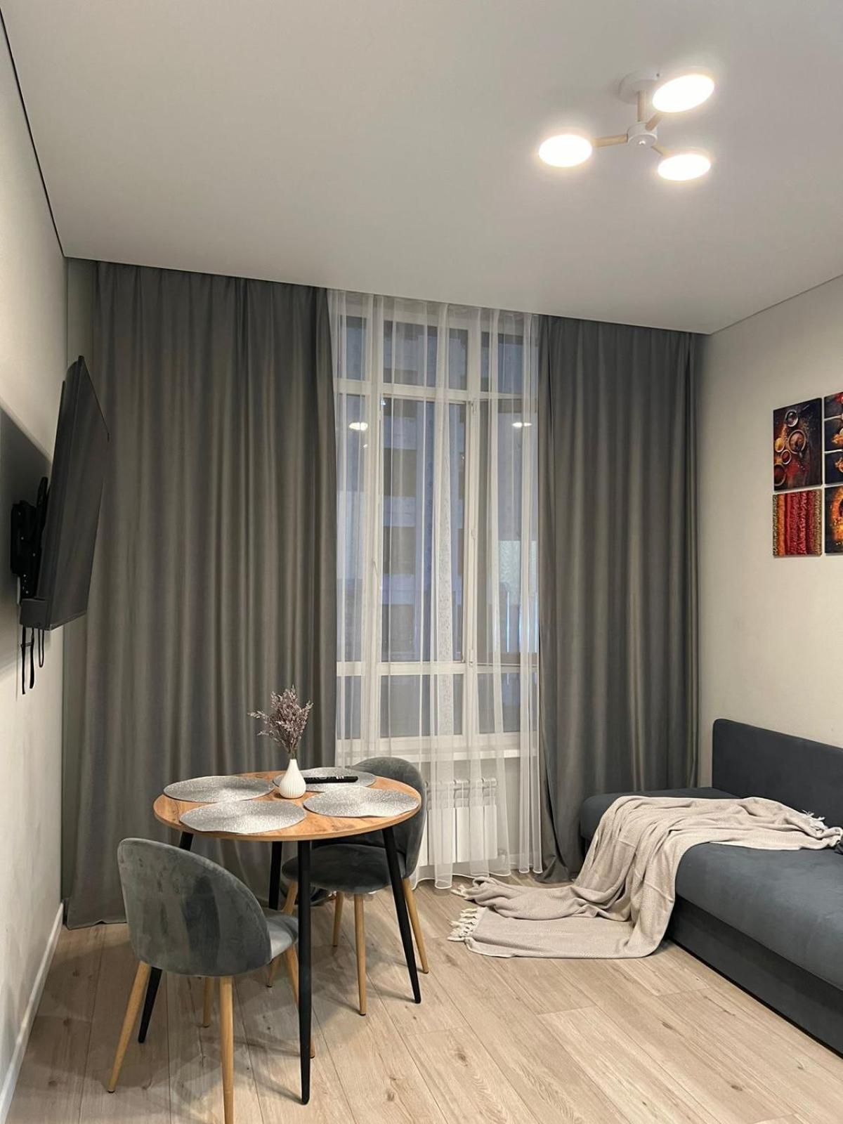 Cozy In The Centre Of The 公寓 阿拉木图